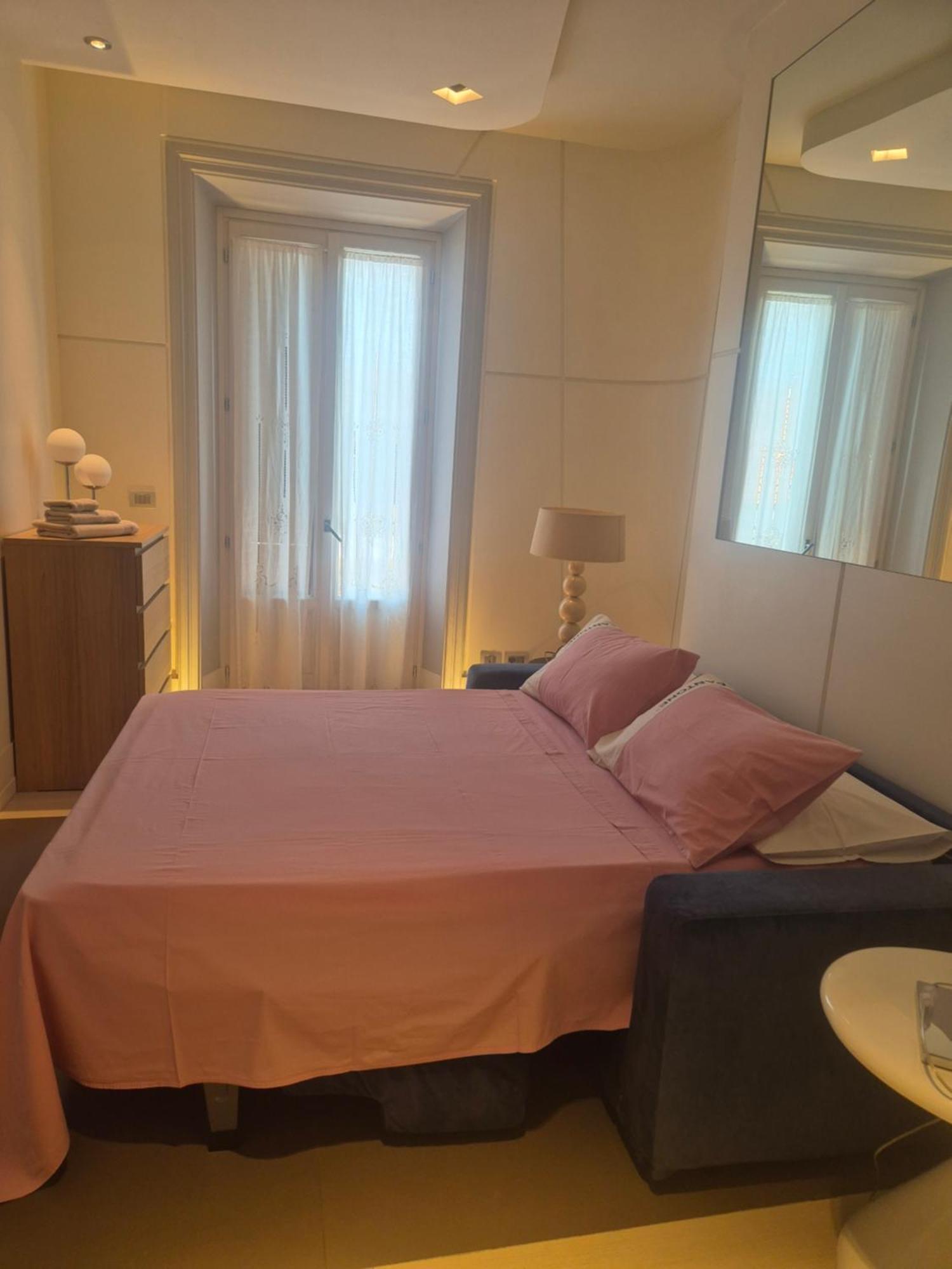 Apartment Attico Cavour Prati, Vicino Piazza Navona, Castel Sant'angelo E San Pietro Rome